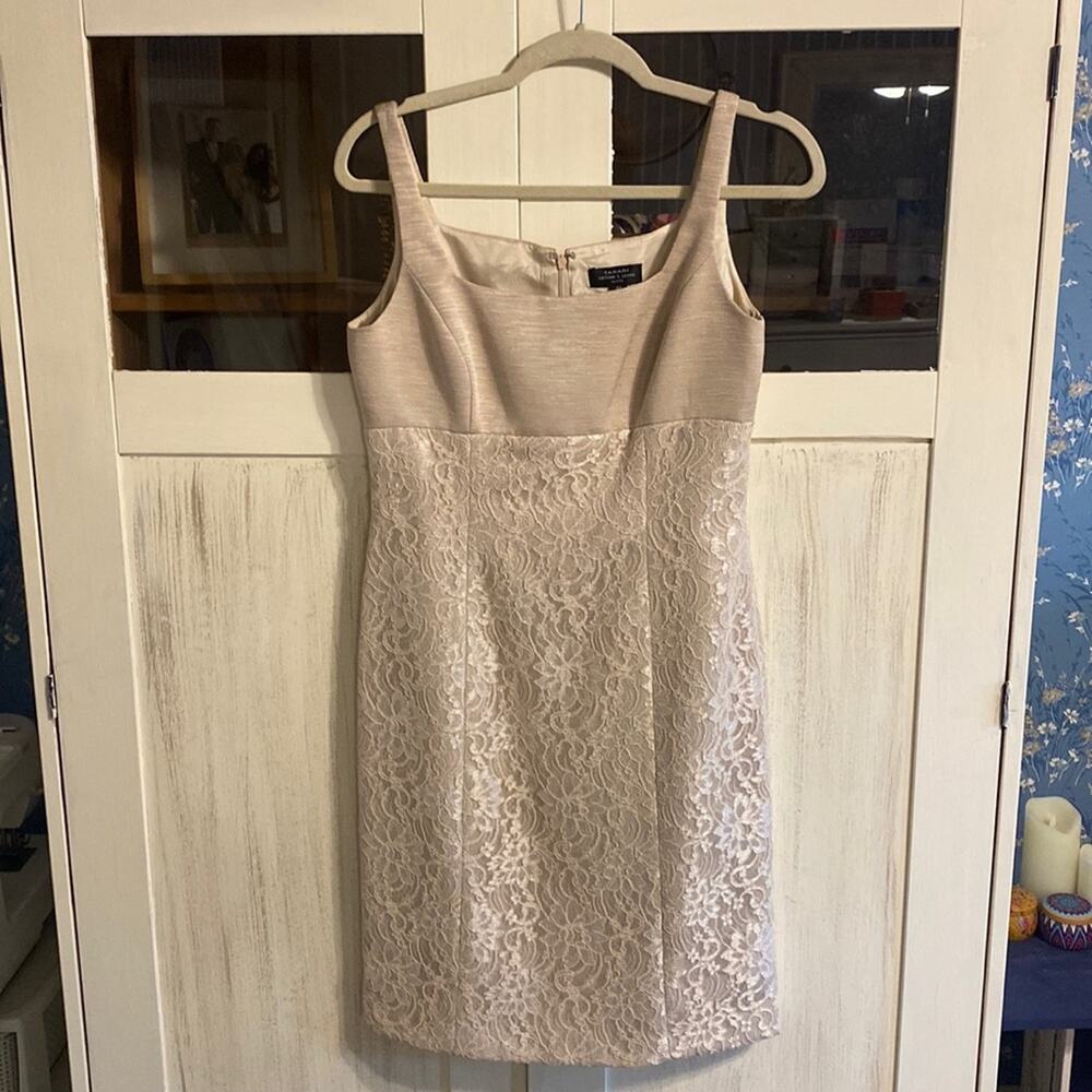 Tahari empire waist sleeveless dress